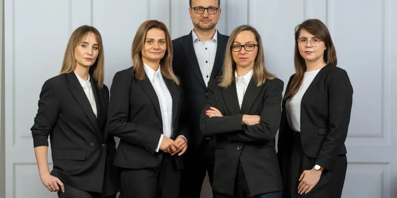 Apelacja w sądzie okręgowym: Ile trwa i jak ją przyspieszyć?