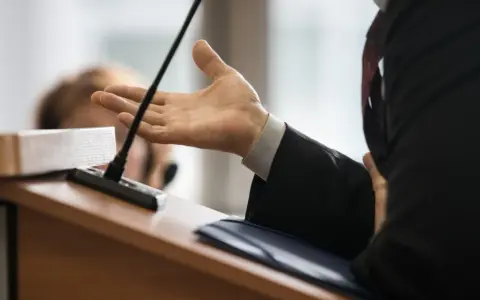 Sąd wzywa świadka ile razy? Uniknij grzywny i aresztu!